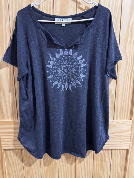 Hiatus Tops - Hiatus blue mandala graphic T-shirt— 1X